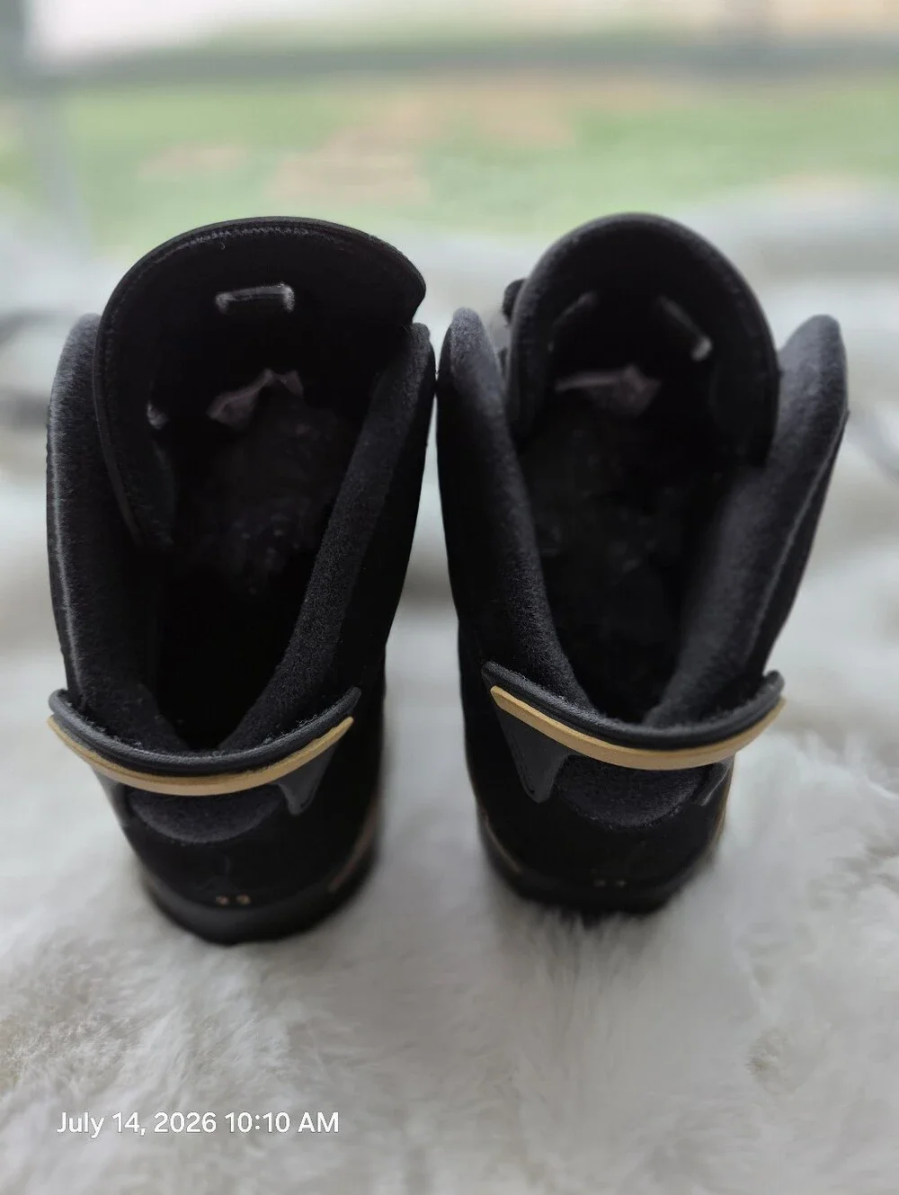 Air Jordan Kids BLK & Gld High-Top Sneakers with Gold Jumpman